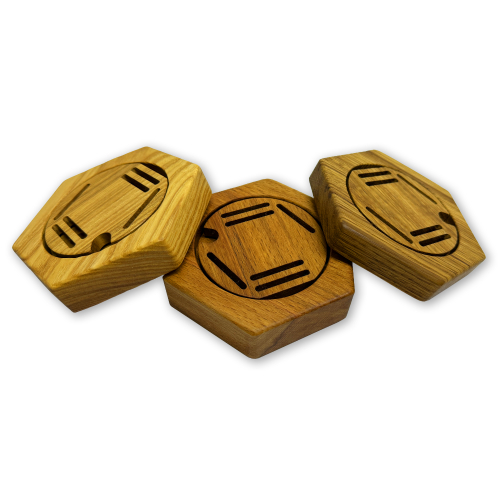 Медальница из дерева (из дуба)