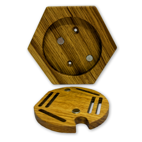 Медальница из дерева (из дуба)