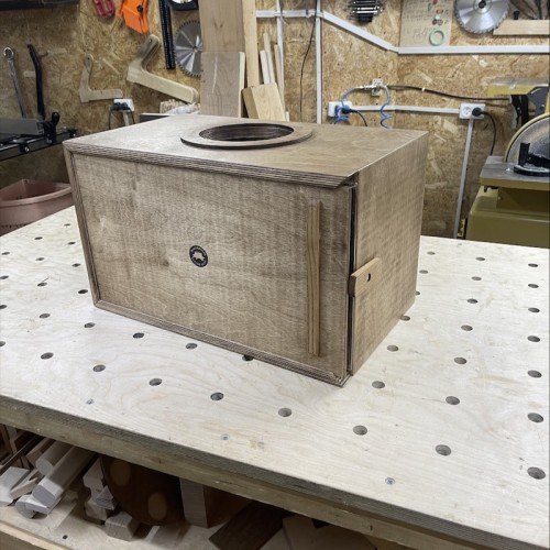 Ящик «Угадай, что внутри» с одним отверстием