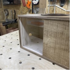 Ящик «Угадай, что внутри» с одним отверстием